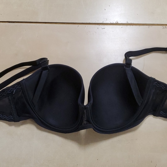 Chantelle Black strapless bra - Picture 2 of 3